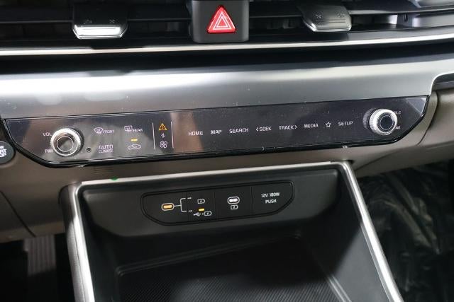 2027 Kia Carnival LXS