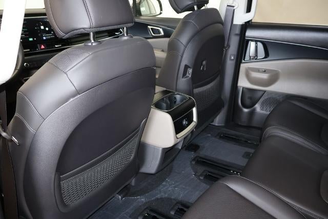 2026 Kia Carnival Base