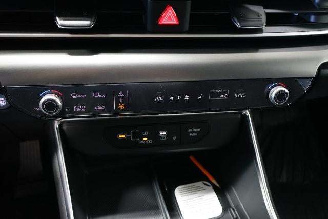 2027 Kia Carnival EX