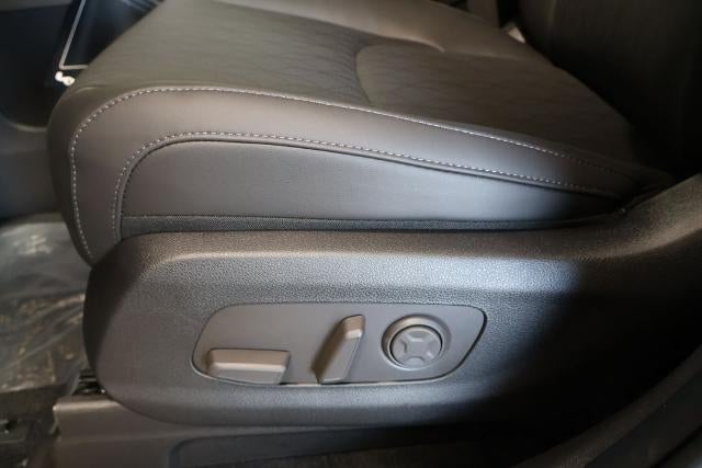 2027 Kia Carnival EX