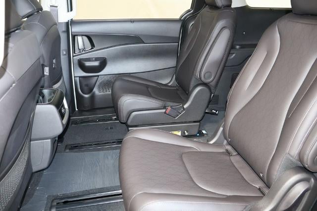 2027 Kia Carnival EX