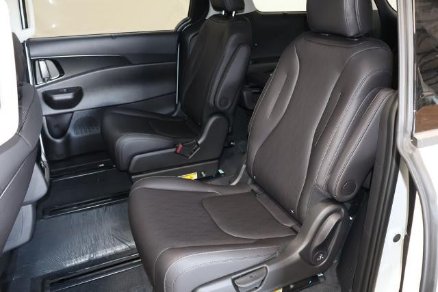 2027 Kia Carnival EX