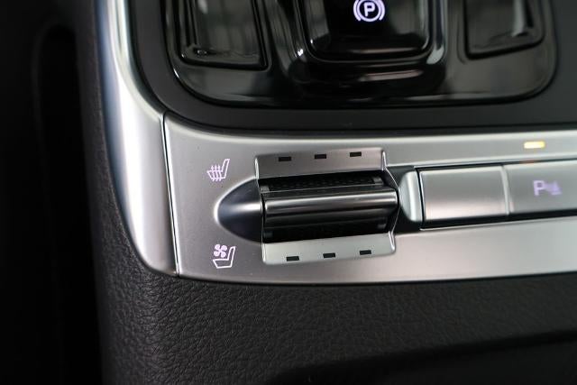 2027 Kia Carnival SX