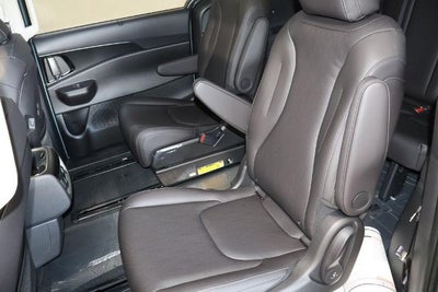 2027 Kia Carnival SX