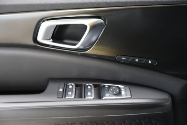 2027 Kia Carnival Hybrid SX