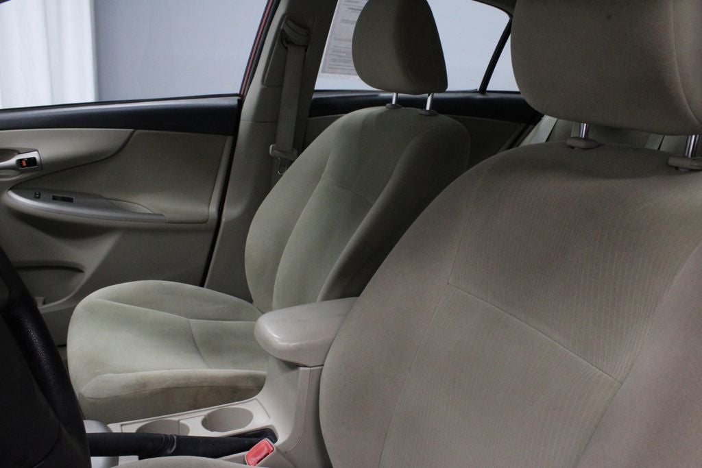 2011 Toyota Corolla LE