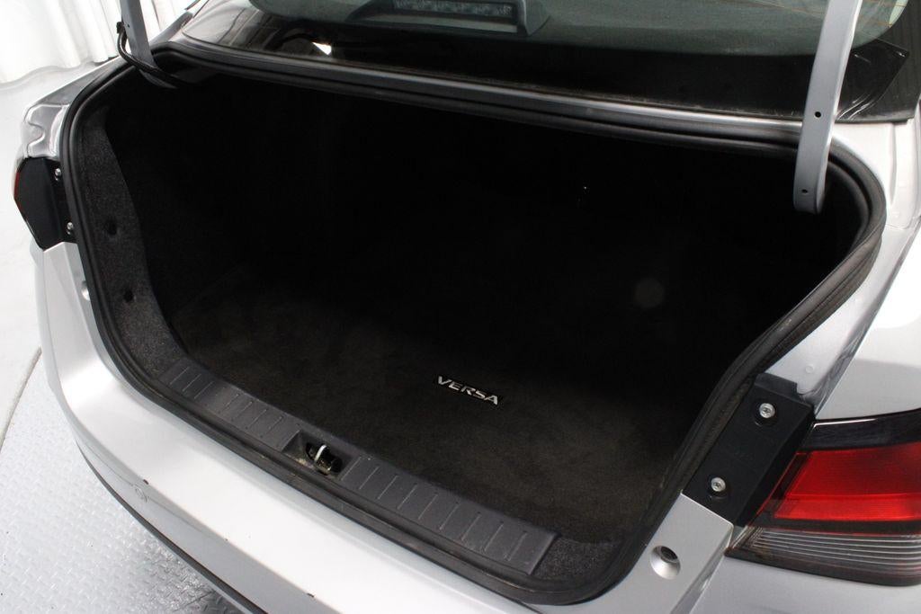2024 Nissan Versa SR