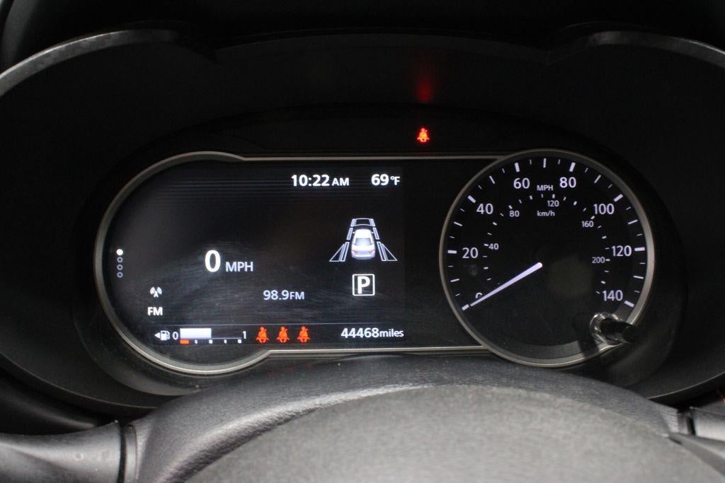 2024 Nissan Versa SR