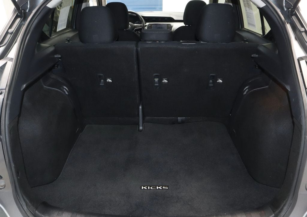 2022 Nissan Kicks SV