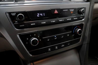 2017 Hyundai SONATA SE