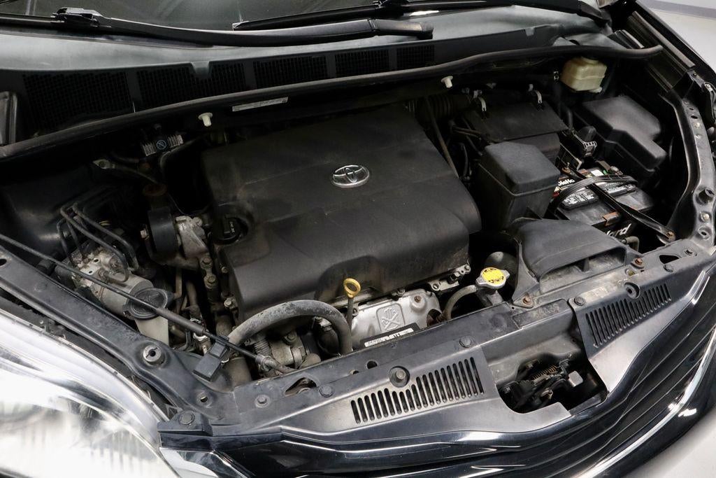 2016 Toyota Sienna LE