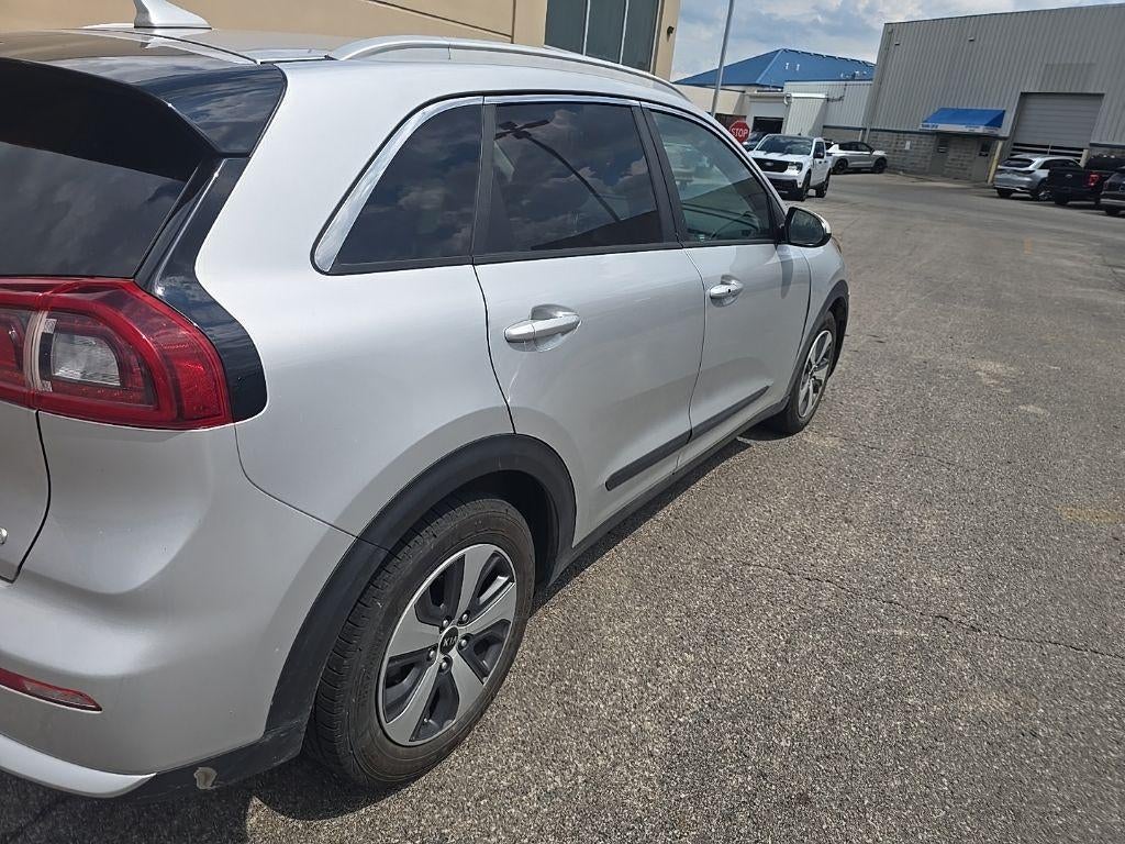 2017 Kia Niro LX