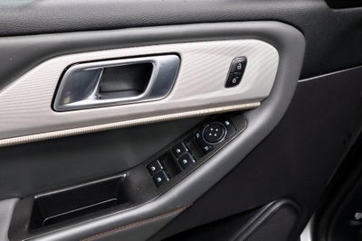 2025 Ford Explorer Active 4WD