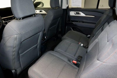 2025 Ford Explorer Active 4WD