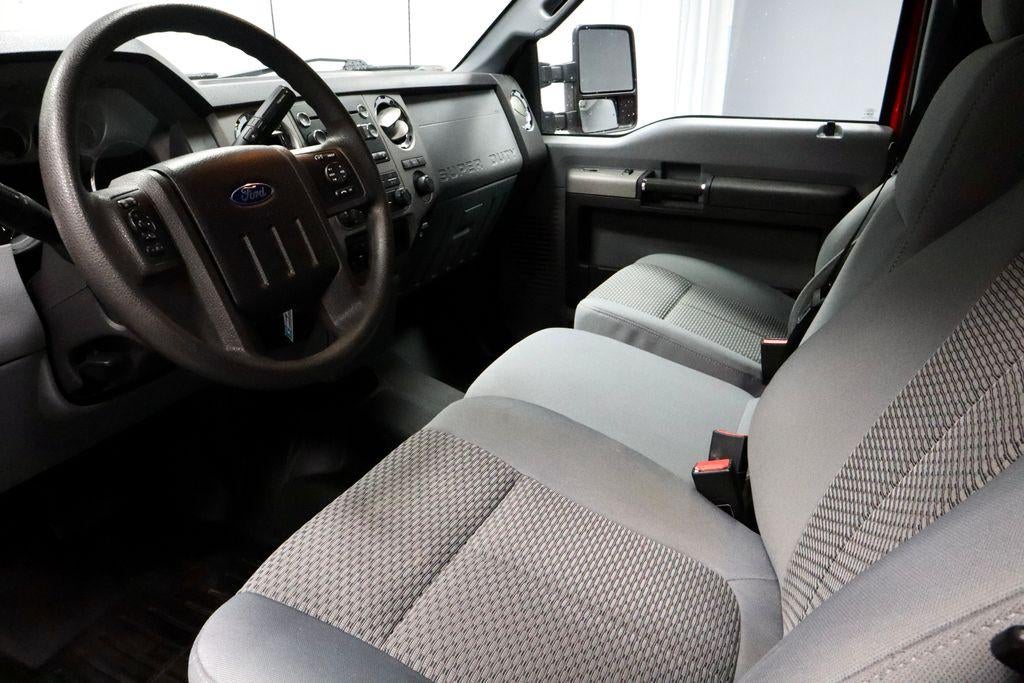 2016 Ford Super Duty F-350 SRW 4WD Crew Cab 6-3/4 Ft Box XLT