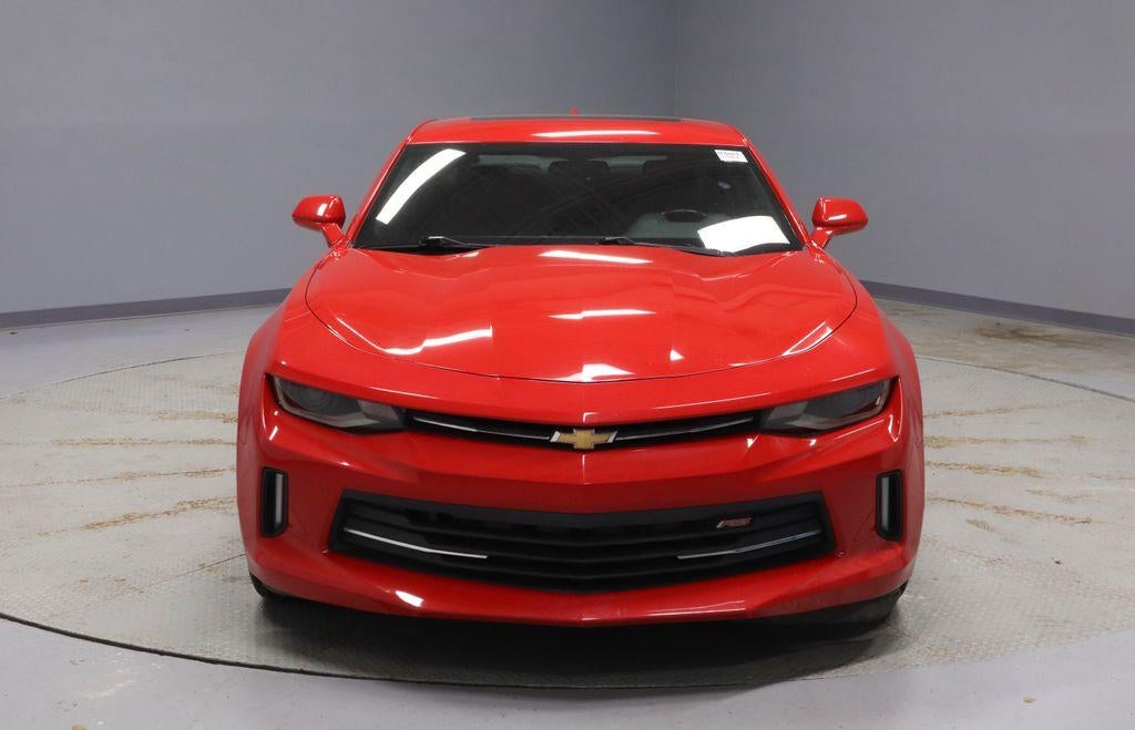 2018 Chevrolet Camaro 2dr Coupe 1LT