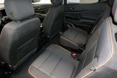 2023 GMC Acadia AWD AT4