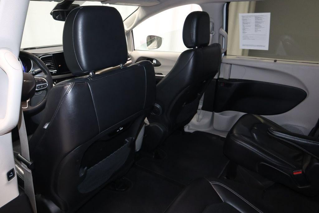 2022 Chrysler Pacifica Touring L FWD