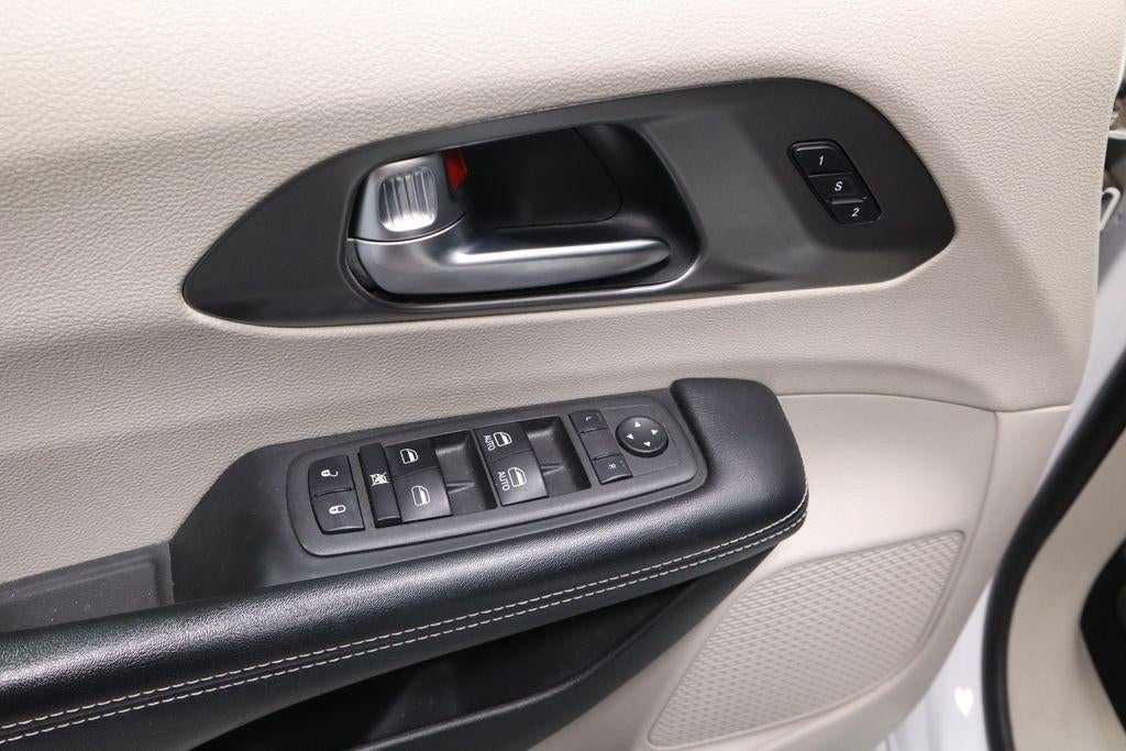 2022 Chrysler Pacifica Touring L FWD