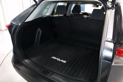 2020 Toyota RAV4 XLE AWD (Natl)