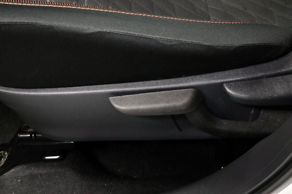 2024 Nissan Kicks SR FWD