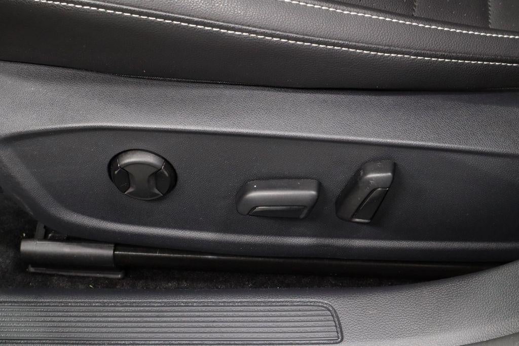 2023 Volkswagen Jetta SE Auto
