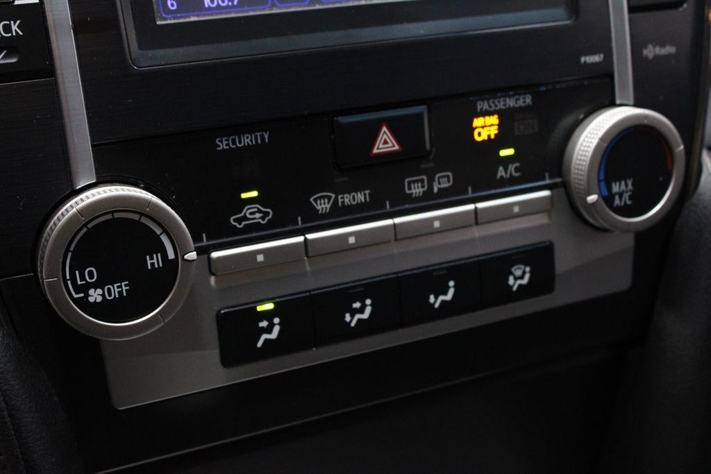 2012 Toyota Camry 4dr Sdn I4 Auto SE (Natl)