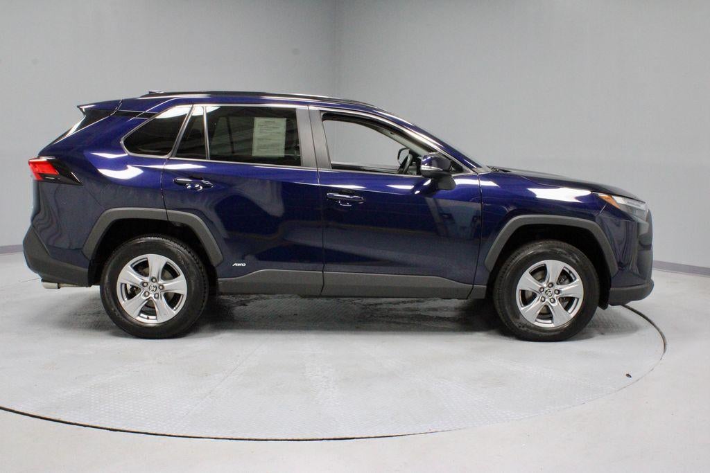 2022 Toyota RAV4 Hybrid XLE AWD (Natl)