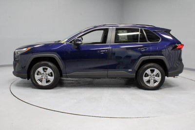 2022 Toyota RAV4 Hybrid XLE AWD (Natl)