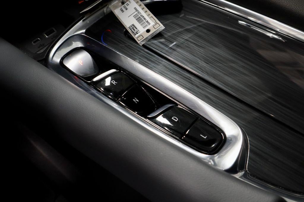 2023 Buick Enclave Essence AWD