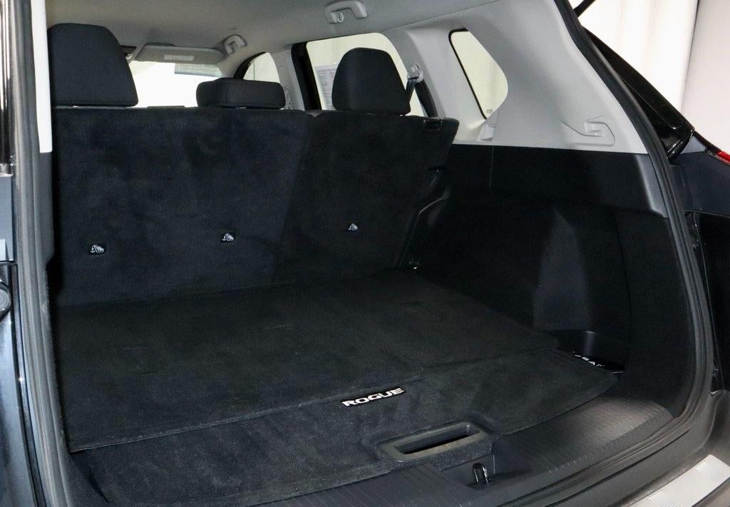 2022 Nissan Rogue AWD SV