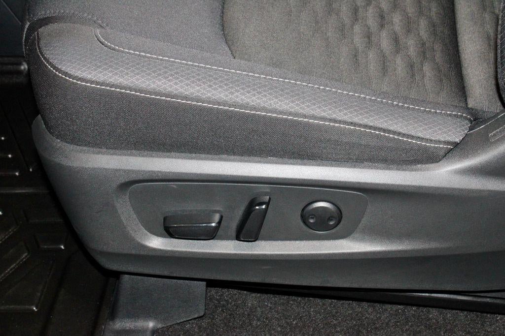 2024 Nissan Pathfinder SV 4WD