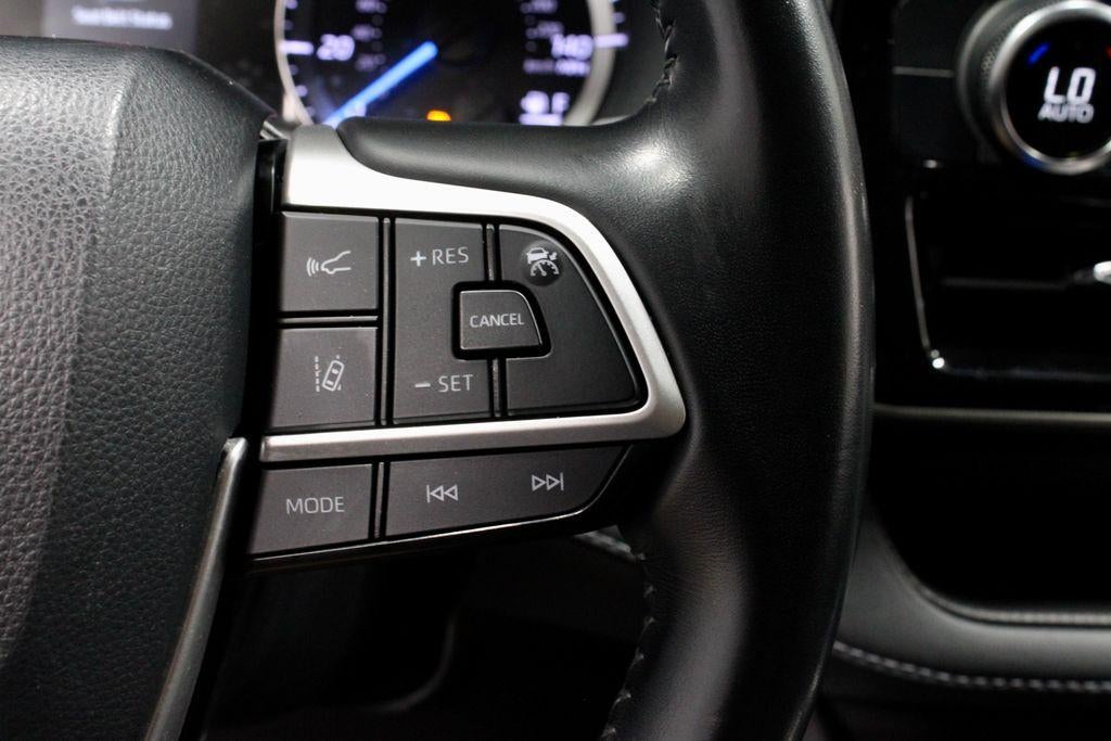 2022 Toyota Highlander Hybrid LE AWD (Natl)