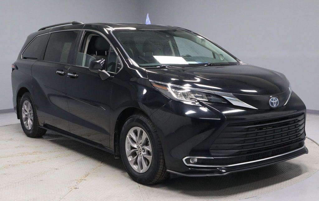 2022 Toyota Sienna XLE AWD 7-Passenger (Natl)