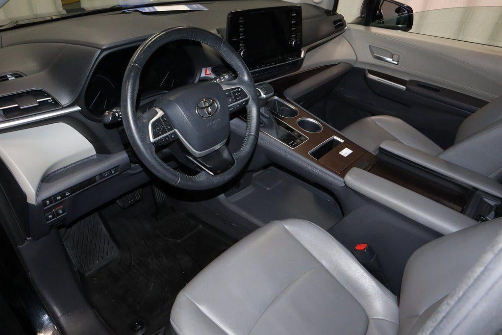 2022 Toyota Sienna XLE AWD 7-Passenger (Natl)