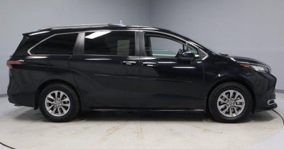 2022 Toyota Sienna XLE AWD 7-Passenger (Natl)