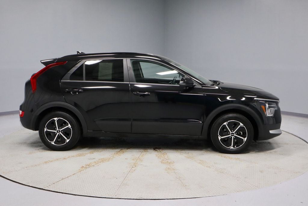2023 Kia Niro LX FWD
