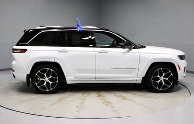 2022 Jeep Grand Cherokee Summit