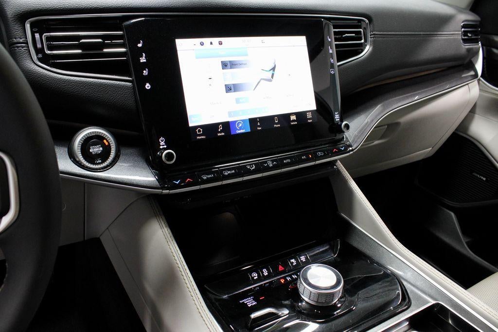 2024 Jeep Wagoneer Base