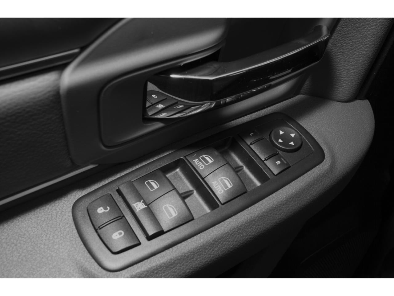 2015 RAM 1500 SLT