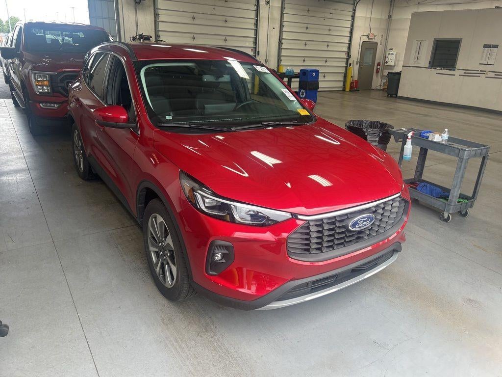 2025 Ford Escape Platinum