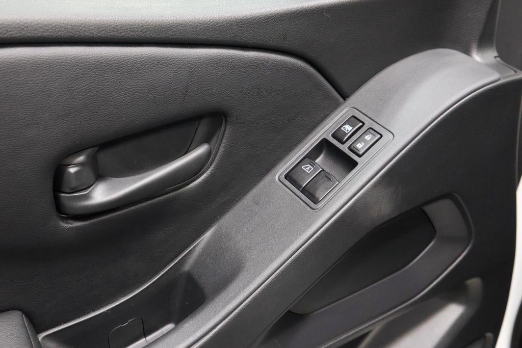 2025 Nissan Frontier S