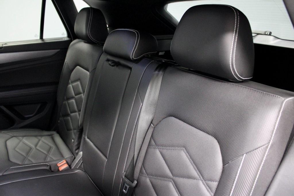 2025 Volkswagen Atlas Cross Sport 2.0T SE w/Technology