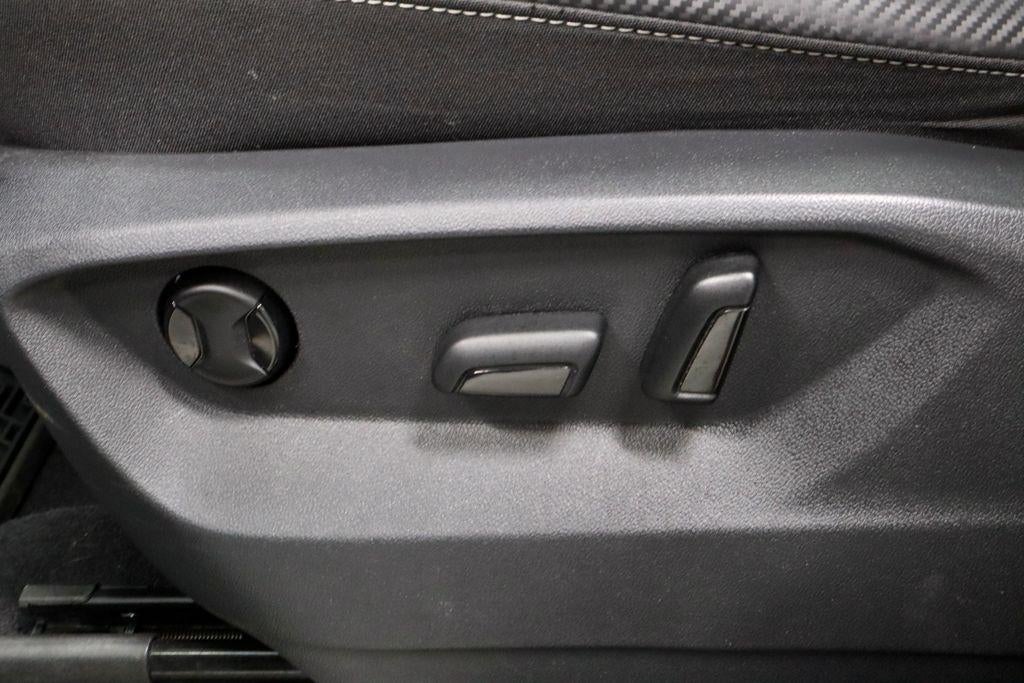 2021 Volkswagen Atlas Cross Sport 3.6L V6 SE w/Technology R-Line