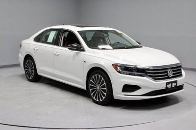 2022 Volkswagen Passat 2.0T Limited Edition