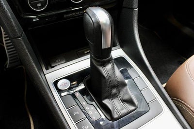 2022 Volkswagen Passat 2.0T Limited Edition