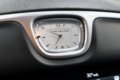 2022 Chrysler 300 Touring