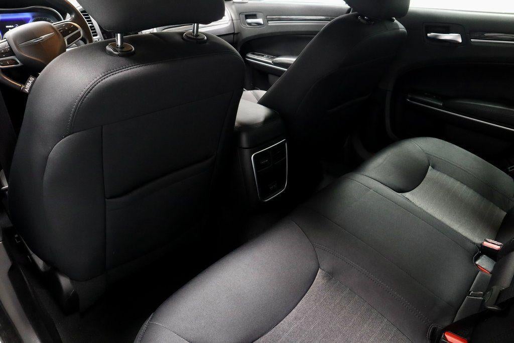 2022 Chrysler 300 Touring