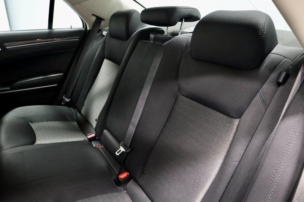 2022 Chrysler 300 Touring