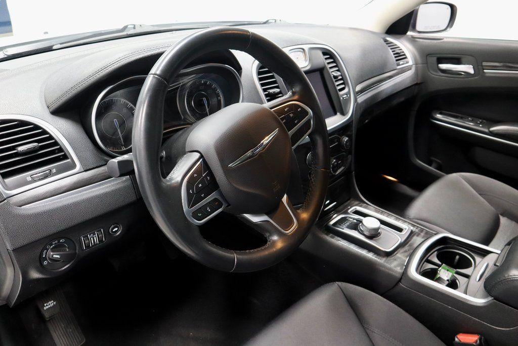 2022 Chrysler 300 Touring